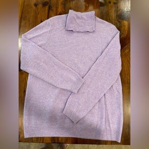 Leo & Ugo Cashmere Lavender Turtleneck Sweater